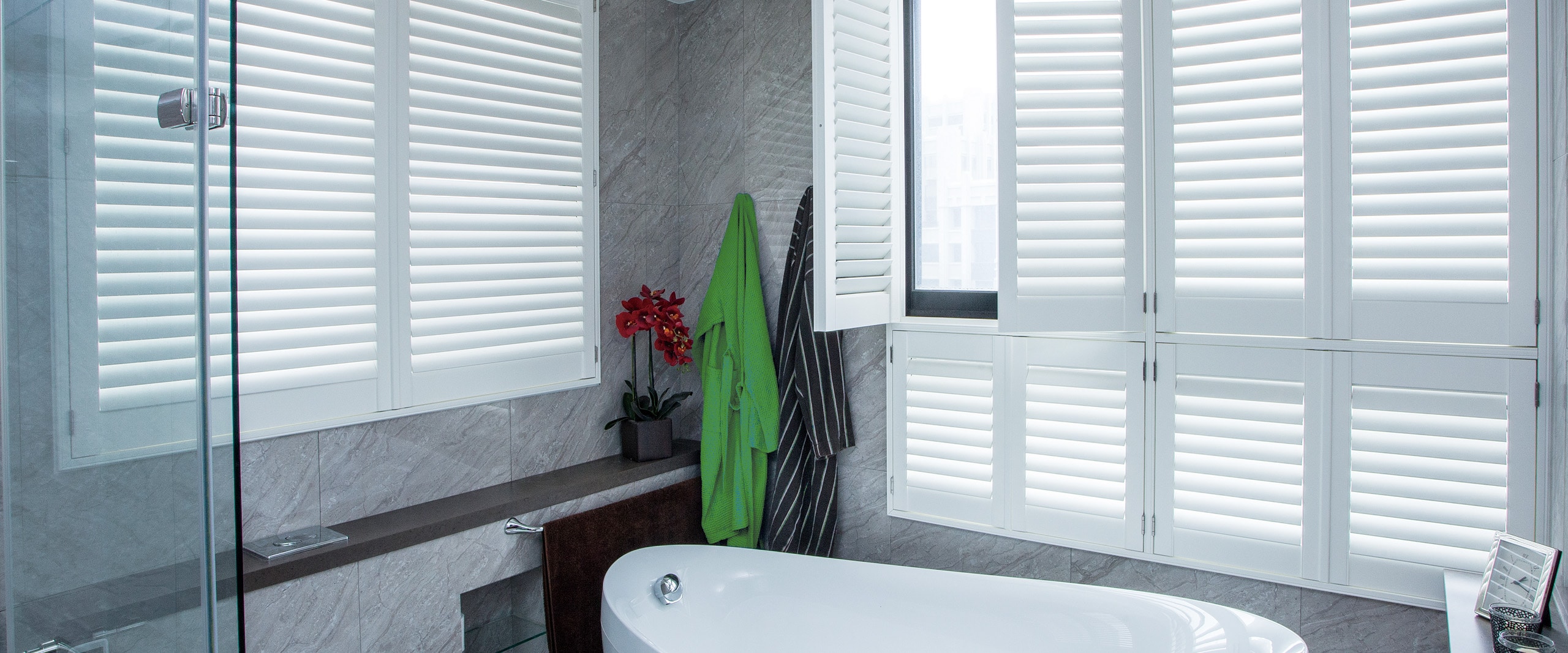 imgi_7_HERO-2560-X-1067_WoodlorePlusWaterproof-03