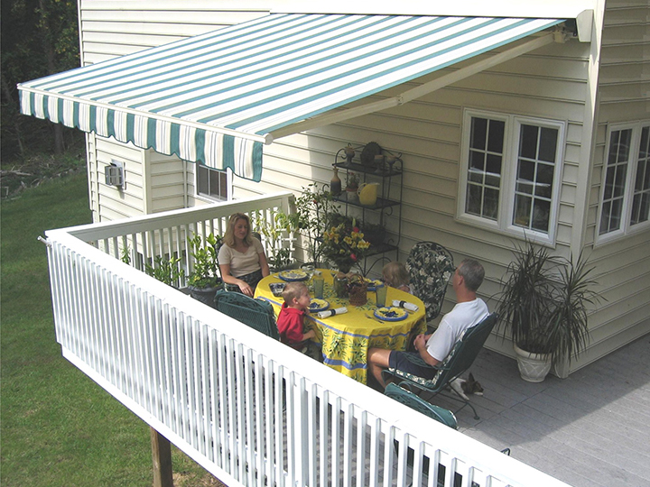 Retractable Patio & Deck Awnings Motorized or Manual
