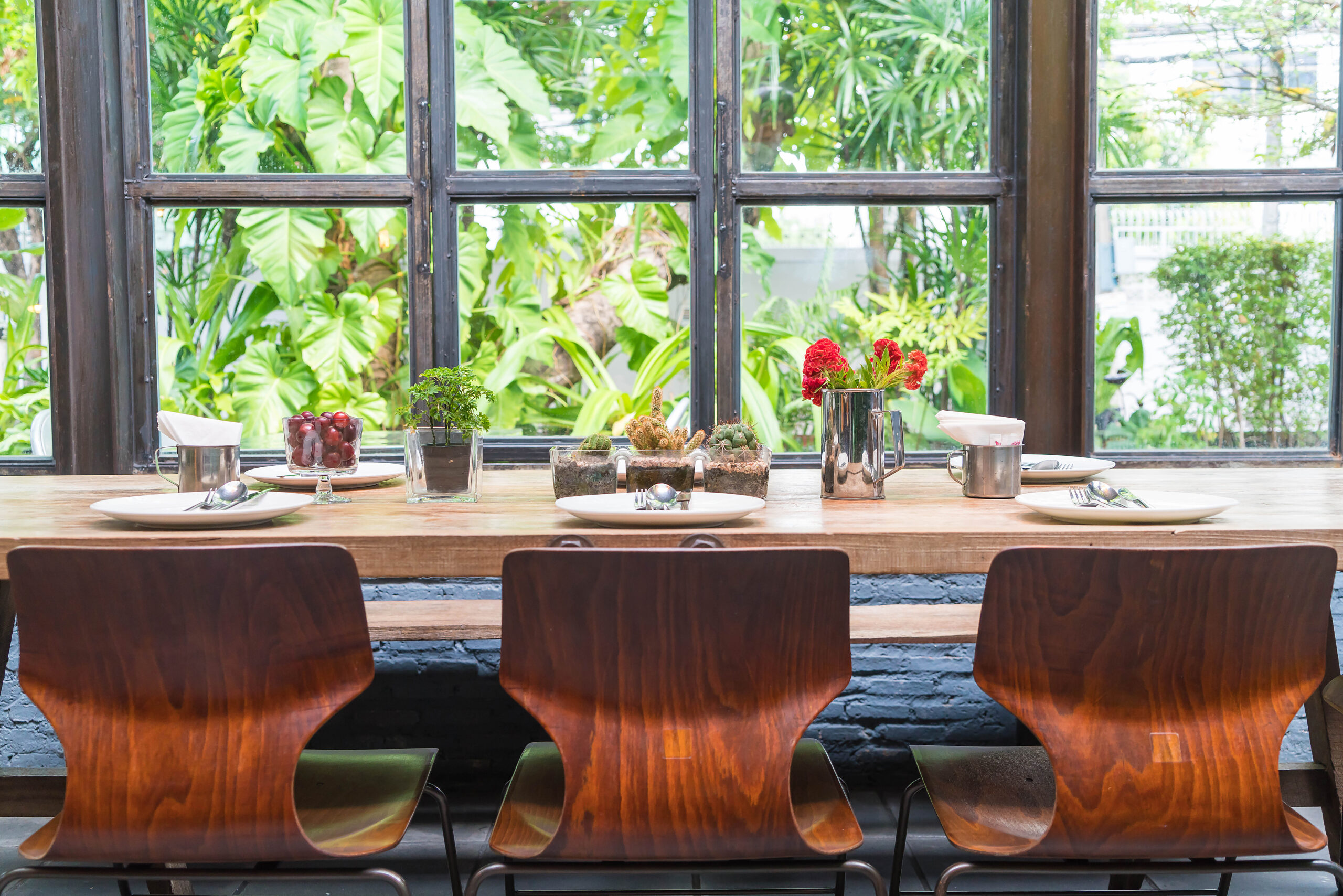 Solar shades in dining room for better sunrays