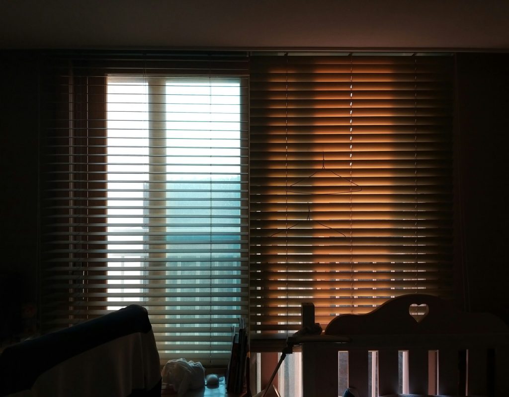 Smart window shades | Motorized solar shades