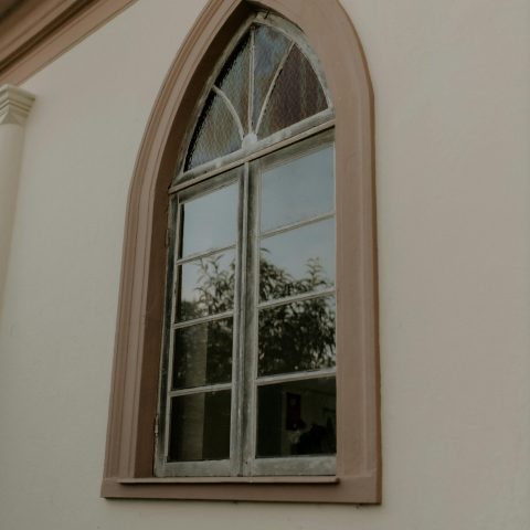 Half Quarter Circle Arch Movable Shades